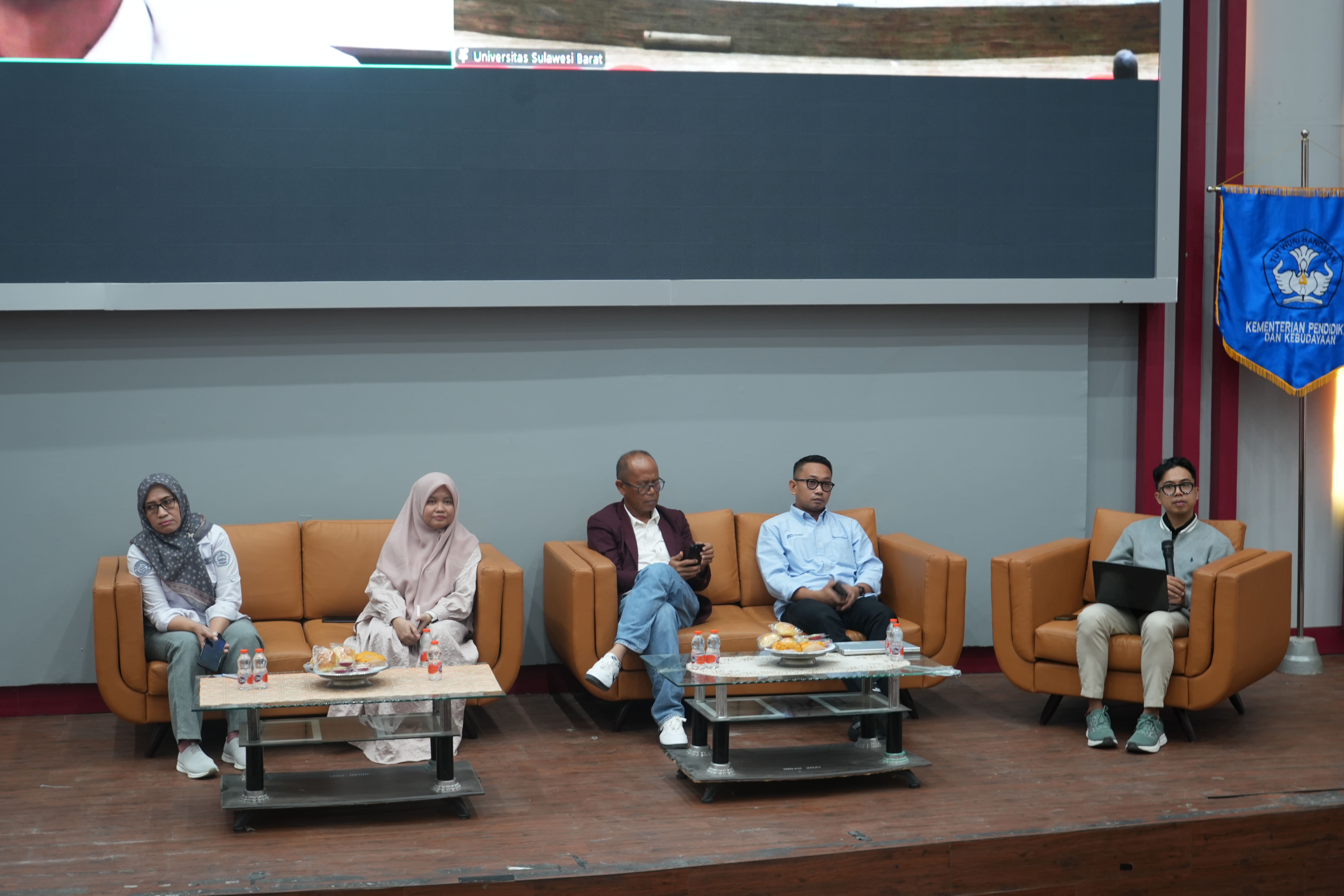 Bagian Akademik Unsulbar Selenggarakan Sosialisasi KKN Internasional 2026
